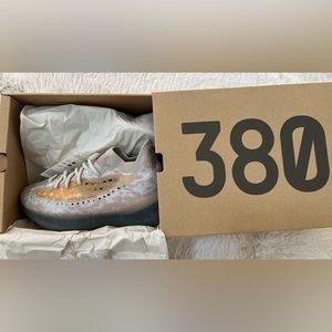 Yeezy boost 380